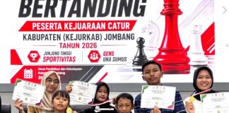 Konsisten Cetak Atlet Berprestasi, Klub PION MAS Harumkan Nama Jombang di Kejurkab Catur 2026