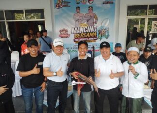 Hari Bhayangkara ke-80, Polres Jombang Tebar 1 Ton Ikan